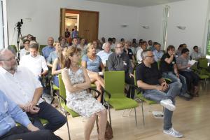 Besucher der Abschlusskonferenz im Plenum